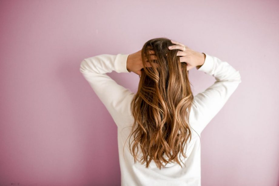 Tips to take care of your hair while travelling
