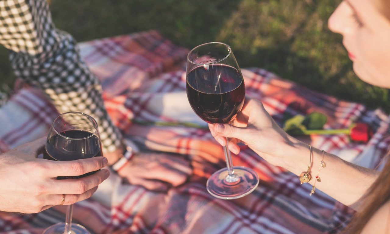 Download 5 Ways to Plan A Valentine's Day Picnic » Trending Us