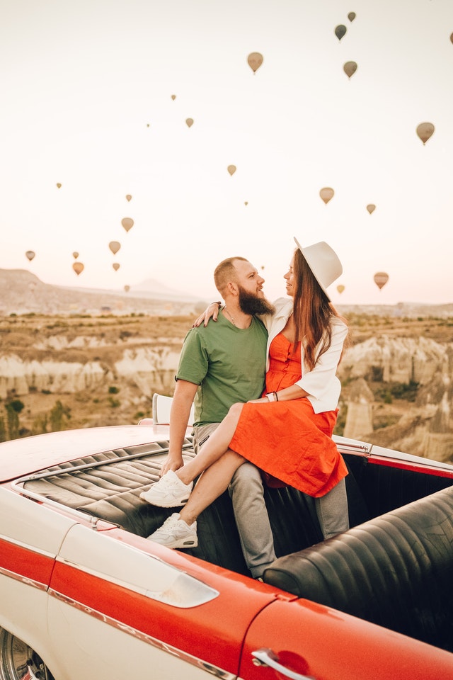 Couple Photoshoot Ideas - Get amazing couple photos in 2 hours