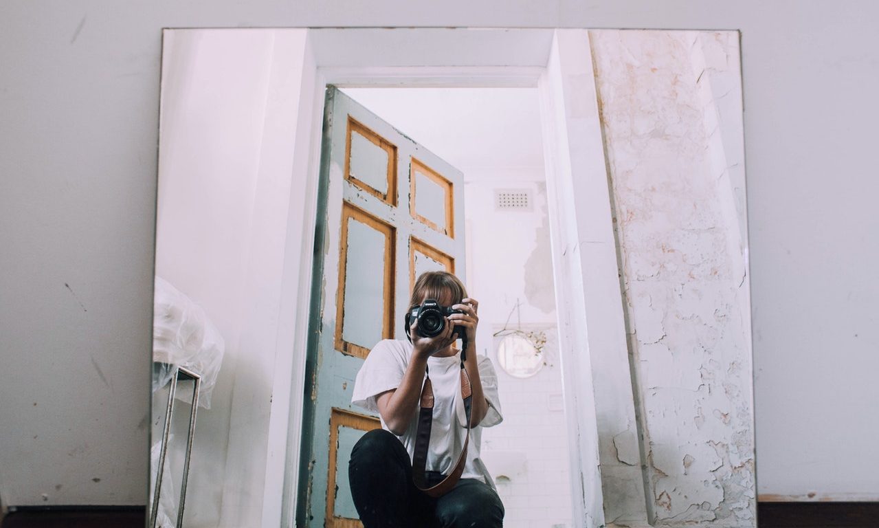 Mirror Selfie Captions For Instagram| Mirror Selfie Quotes & Captions