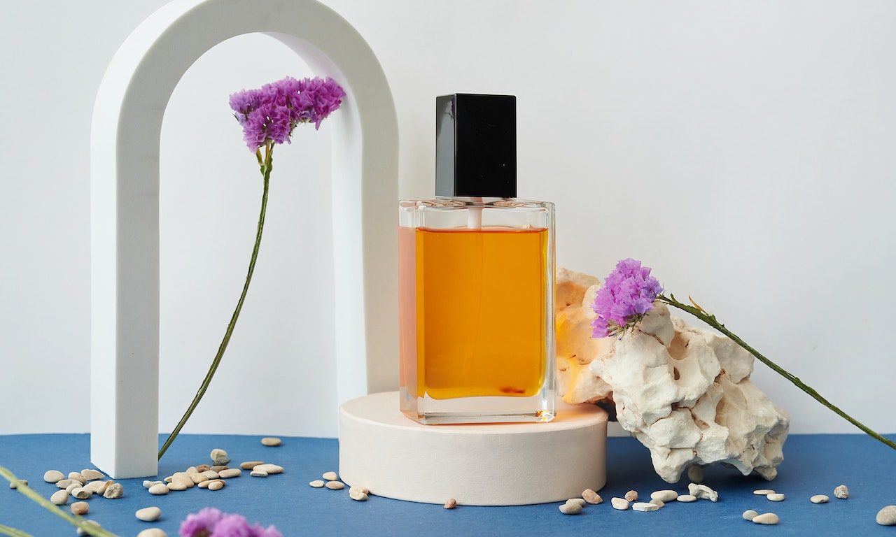 Earthy Perfumes: Exploring the World of Nature-Inspired Aromas » Trending Us